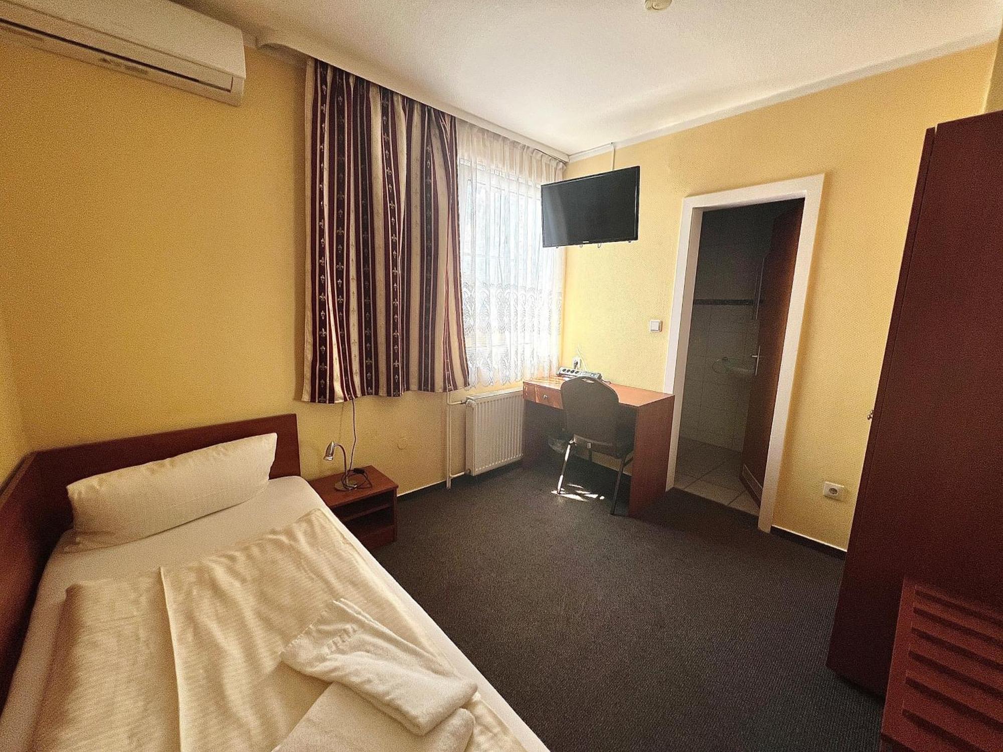 Pension Garbsen Gasthof *